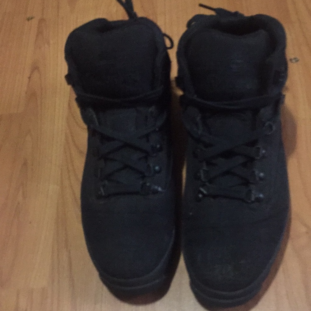 Black steel toe tims
